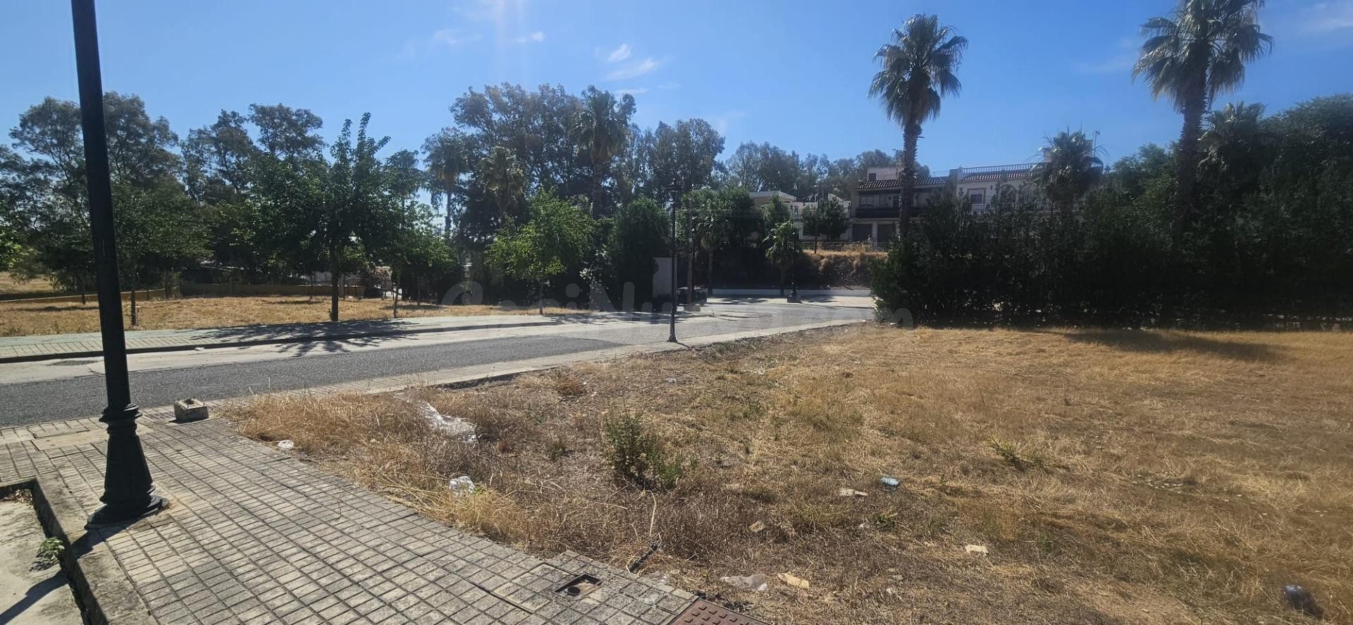 Guillena (Sevilla) | Terreno urbano de 100 m2, ideal para co - foto 3
