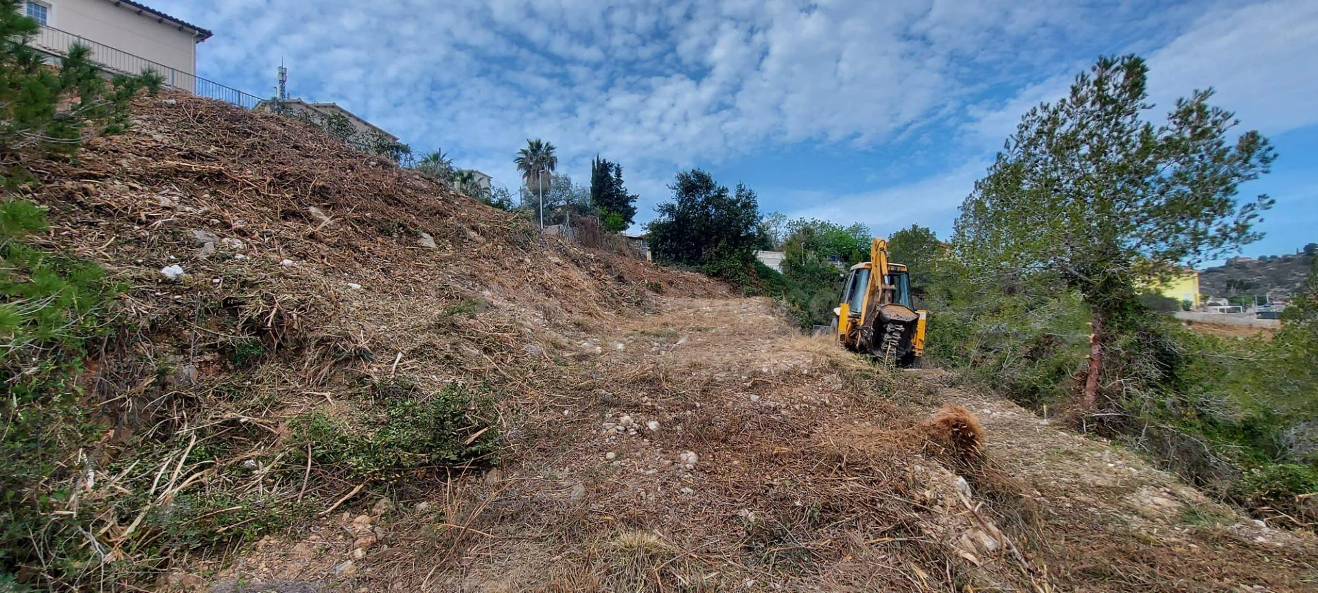 PARCELA EN VENTA EN CASTELLET I LA GORNAL .URBANIZACIÓN LOS  - foto 2
