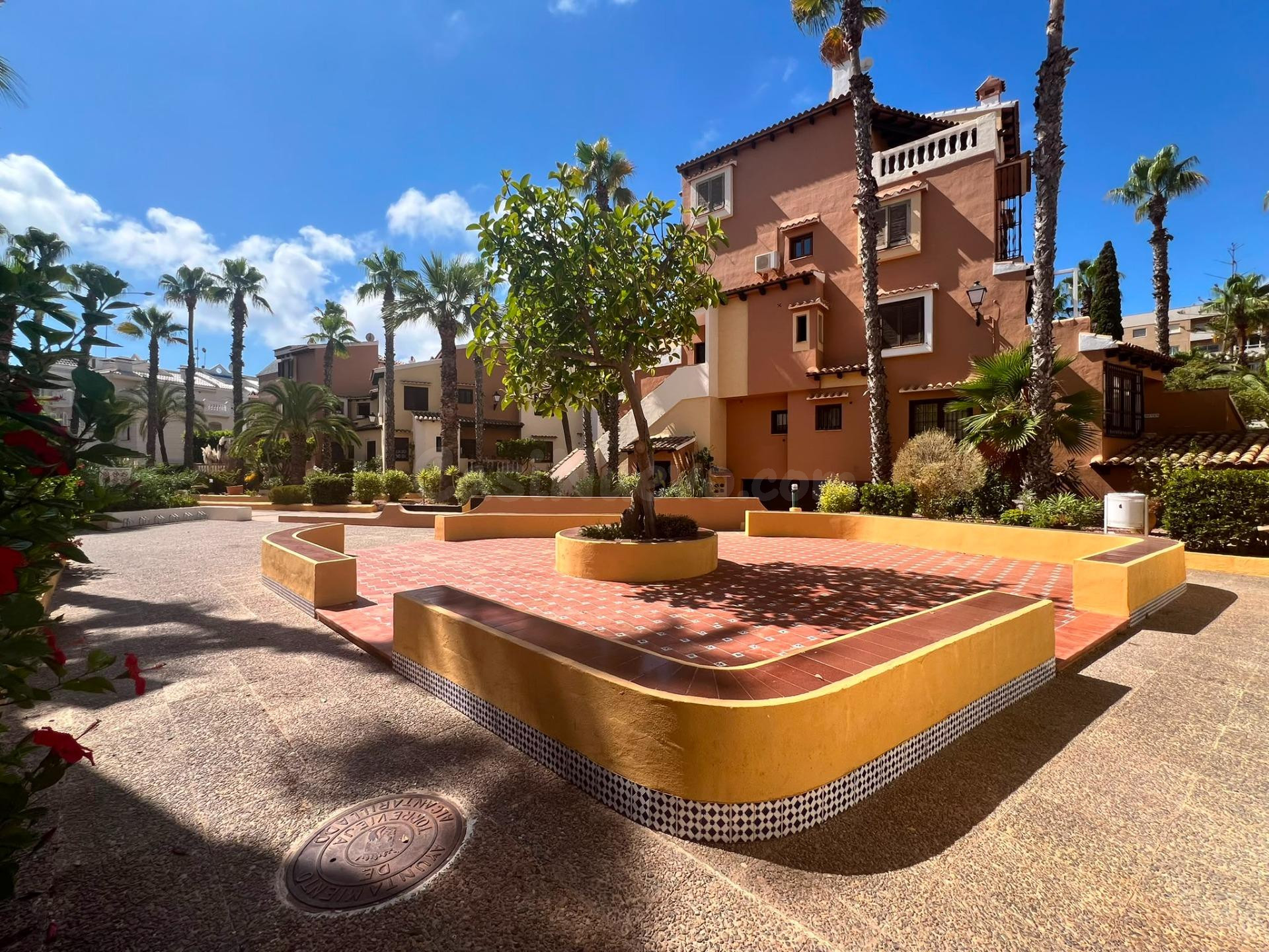 APARTAMENTO PLANTA BAJA EN ALDEA DEL MAR TORREVIEJA CON GARAJE INCLUIDO