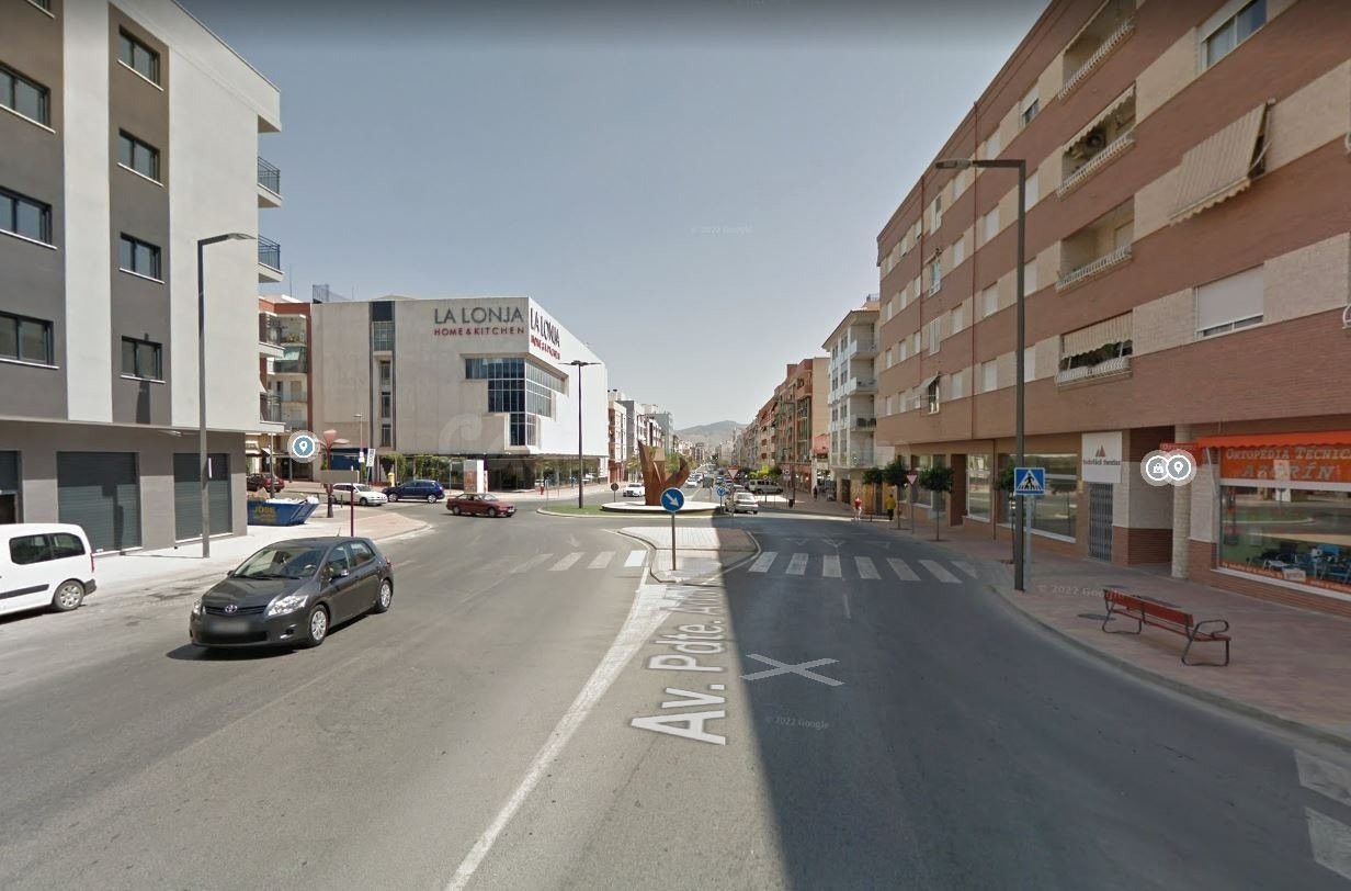 VIVIENDA FAMILIAR  Y NEGOCIO