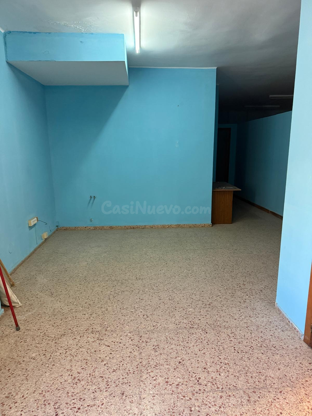 Oficina ALQUILER en Castellón, zona Avenida Valencia, 96 m2 de superficie, un baño, ascensor.