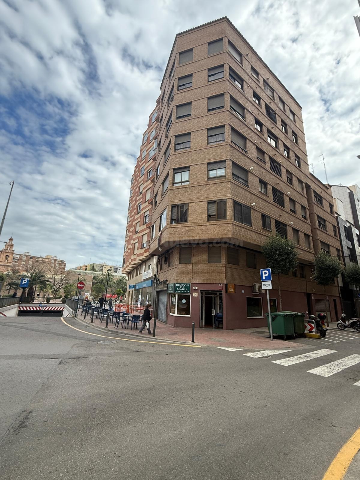 Oficina en ALQUILER Castellón de la Plana zona Avd. Casalduch,  4 despachos, un aseo, 70m2.