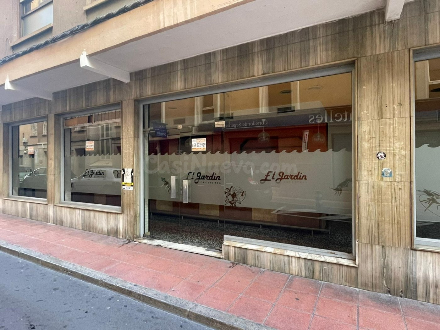 Local comercial VENTA en Castellón, Calle Trinidad 32. Con l - foto 2