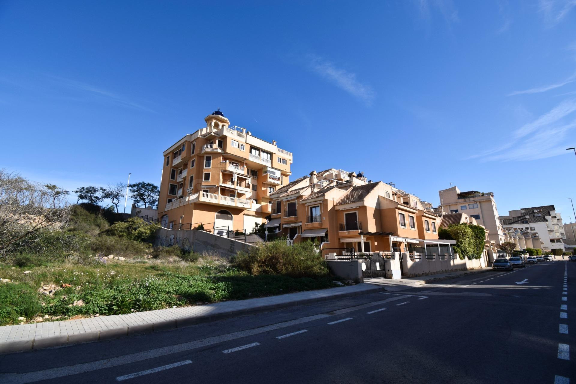 ✨ Exclusivo Dúplex de 2 Dormitorios y 2 Baños en Varadero – Santa Pola ✨