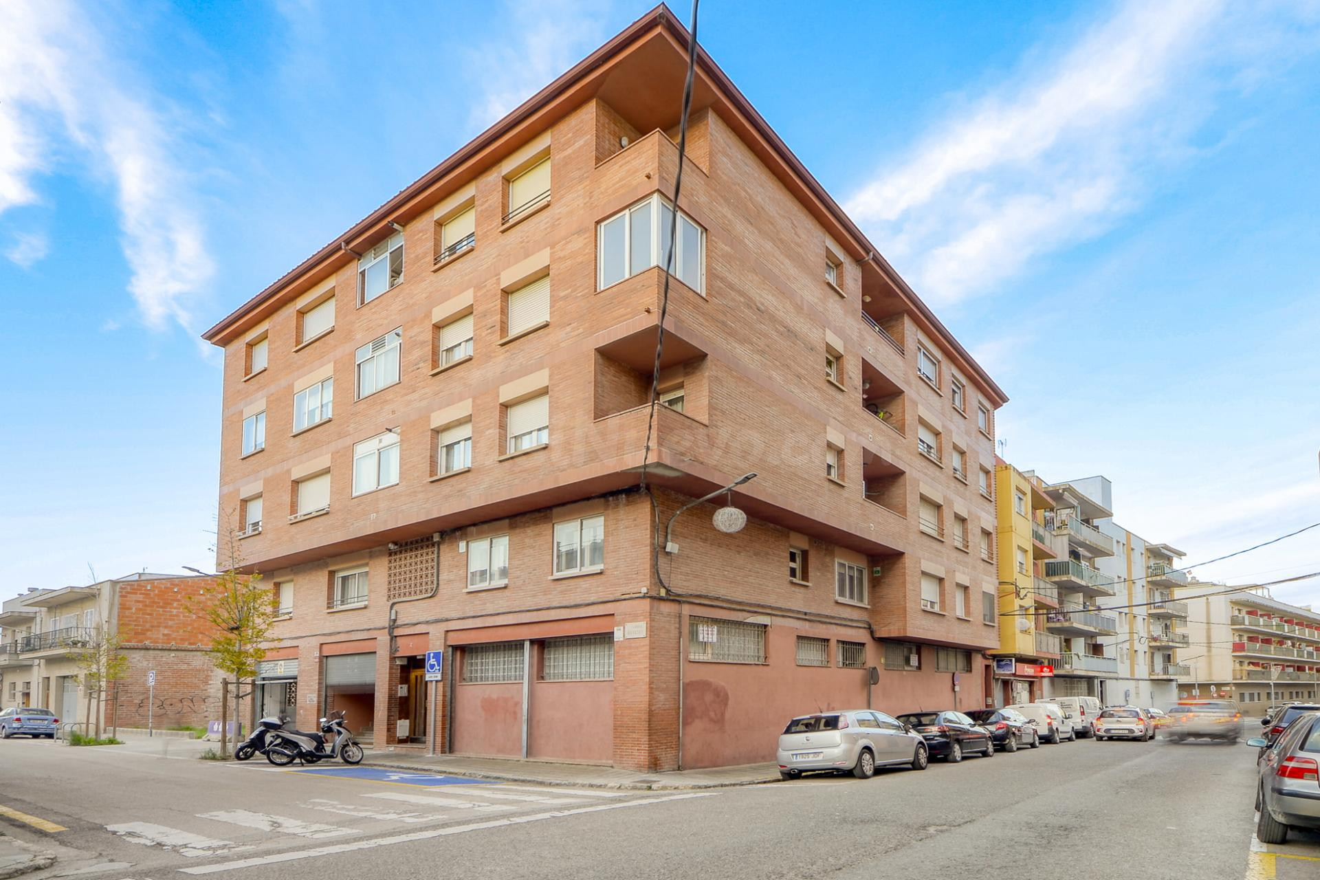 La versatilitat d'un local comercial de 270,60 m2 - foto 3