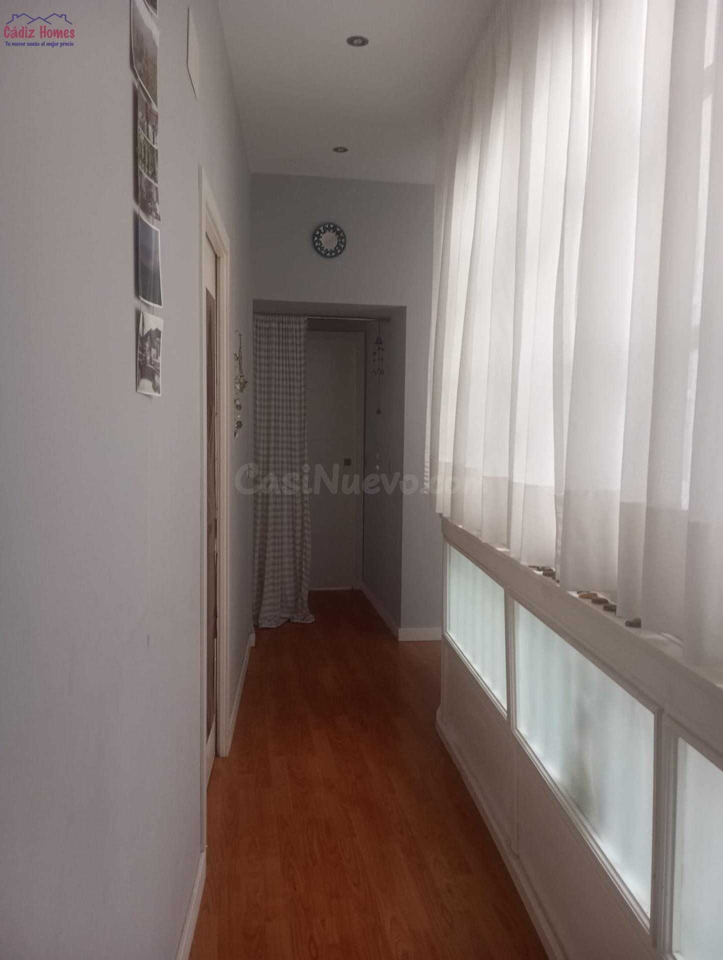 AMPLIA VIVIENDA EN PLENO CENTRO.-ZONA FLAZA DE LAS FLORES