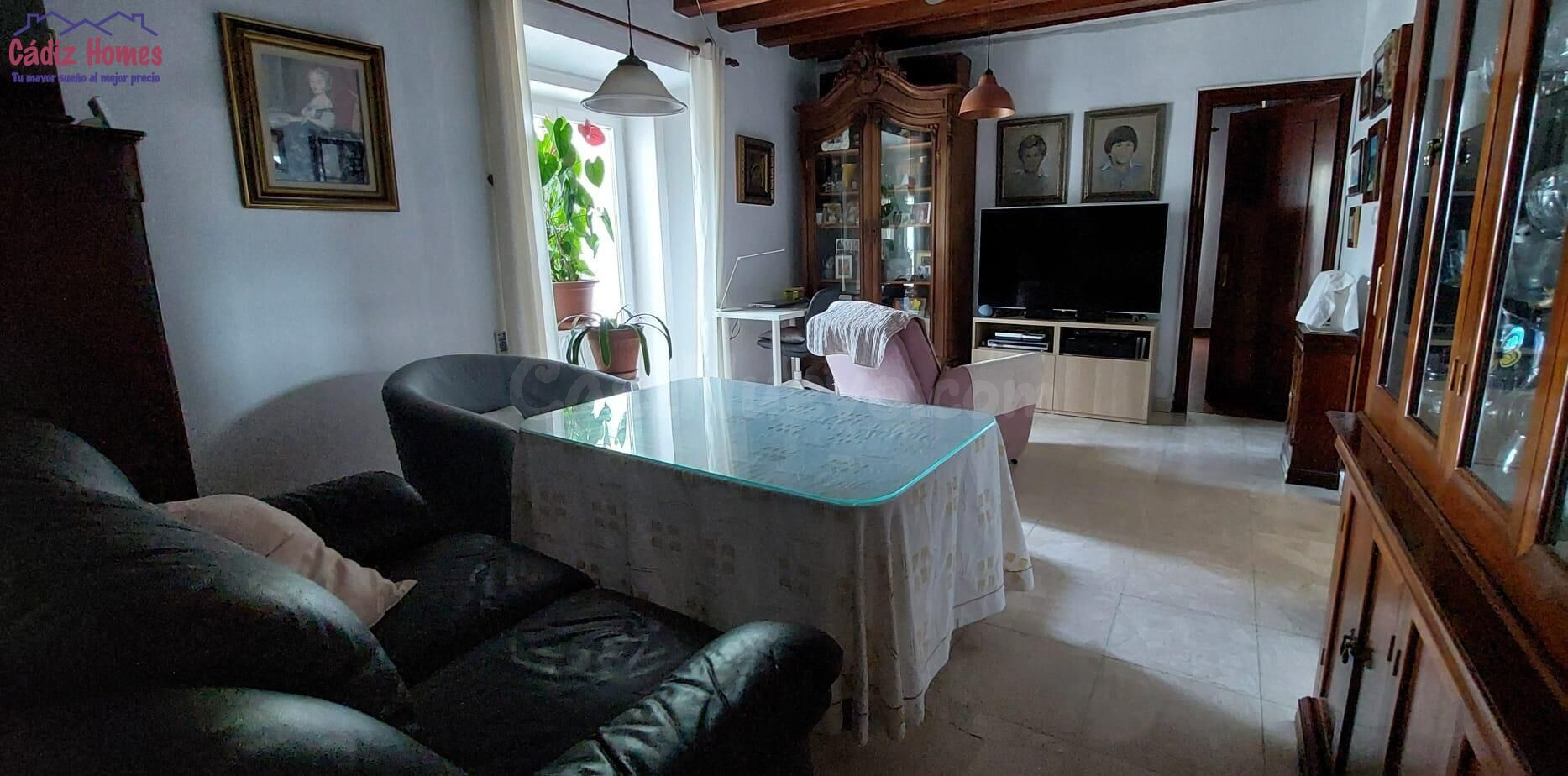AMPLIA VIVIENDA A ESCASOS METROS DEL PASEO DE LA ALAMEDA