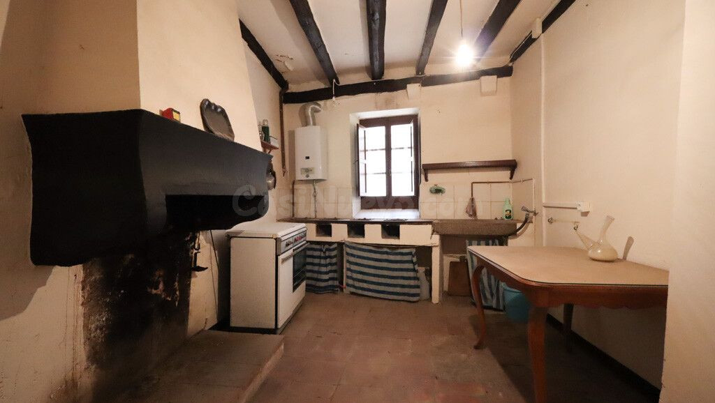 Casa de pueblo en les Escaules, Boadella d'Empordà. - foto 3