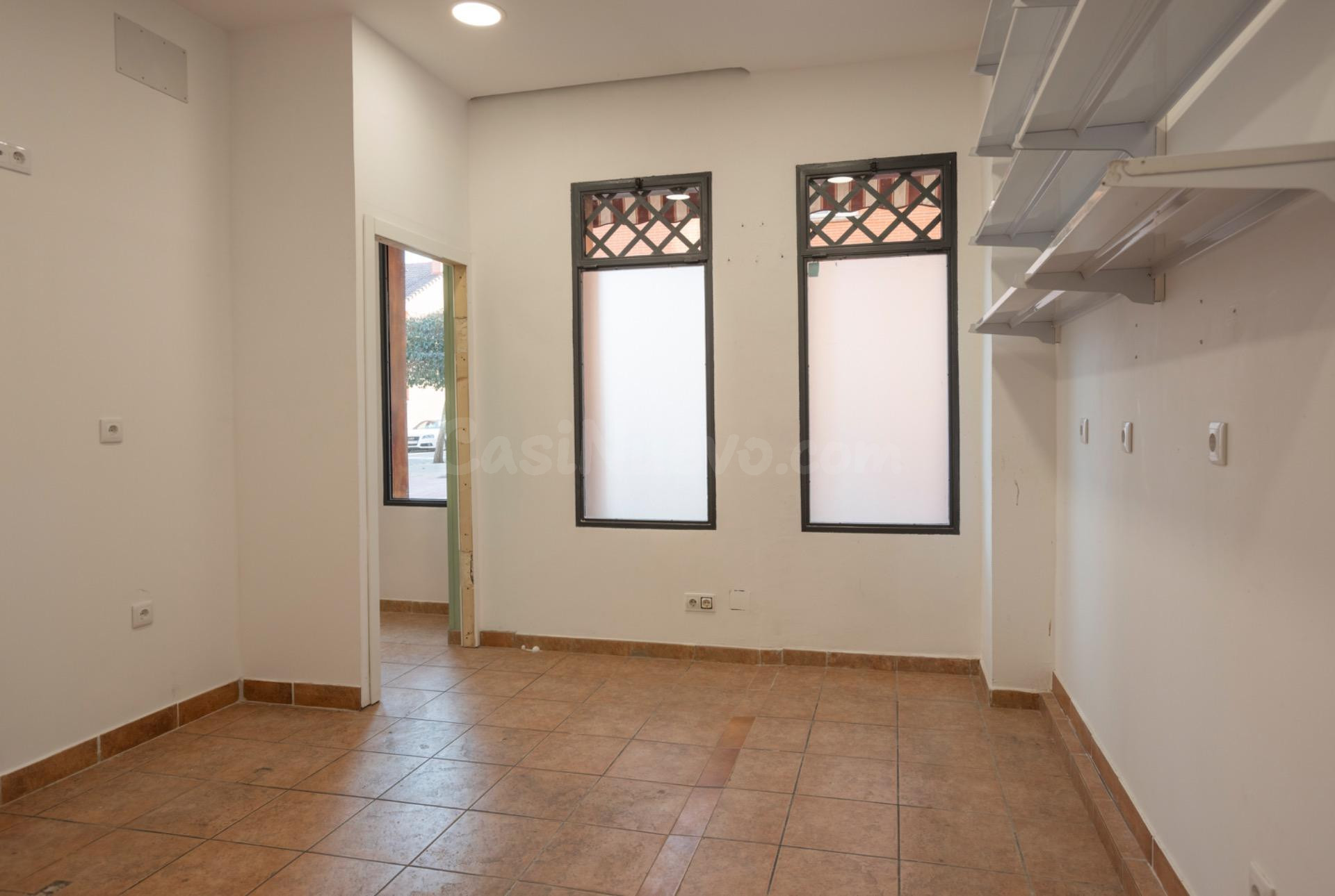 SE ALQUILA LOCAL COMERCIAL - foto 2