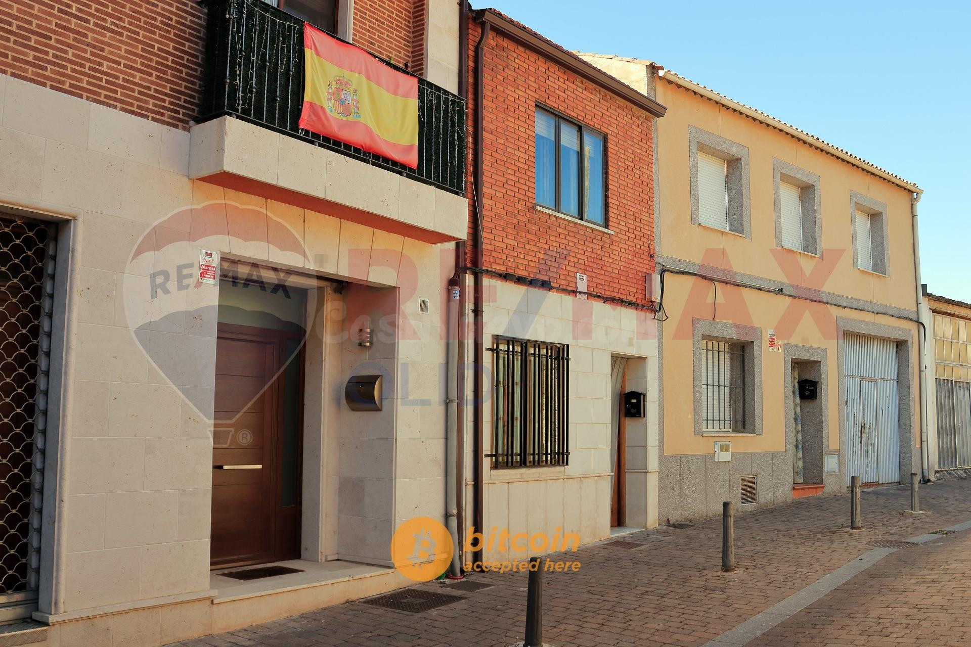 Encantadora casa de pueblo en Íscar: amplitud, confort y el  - foto 2