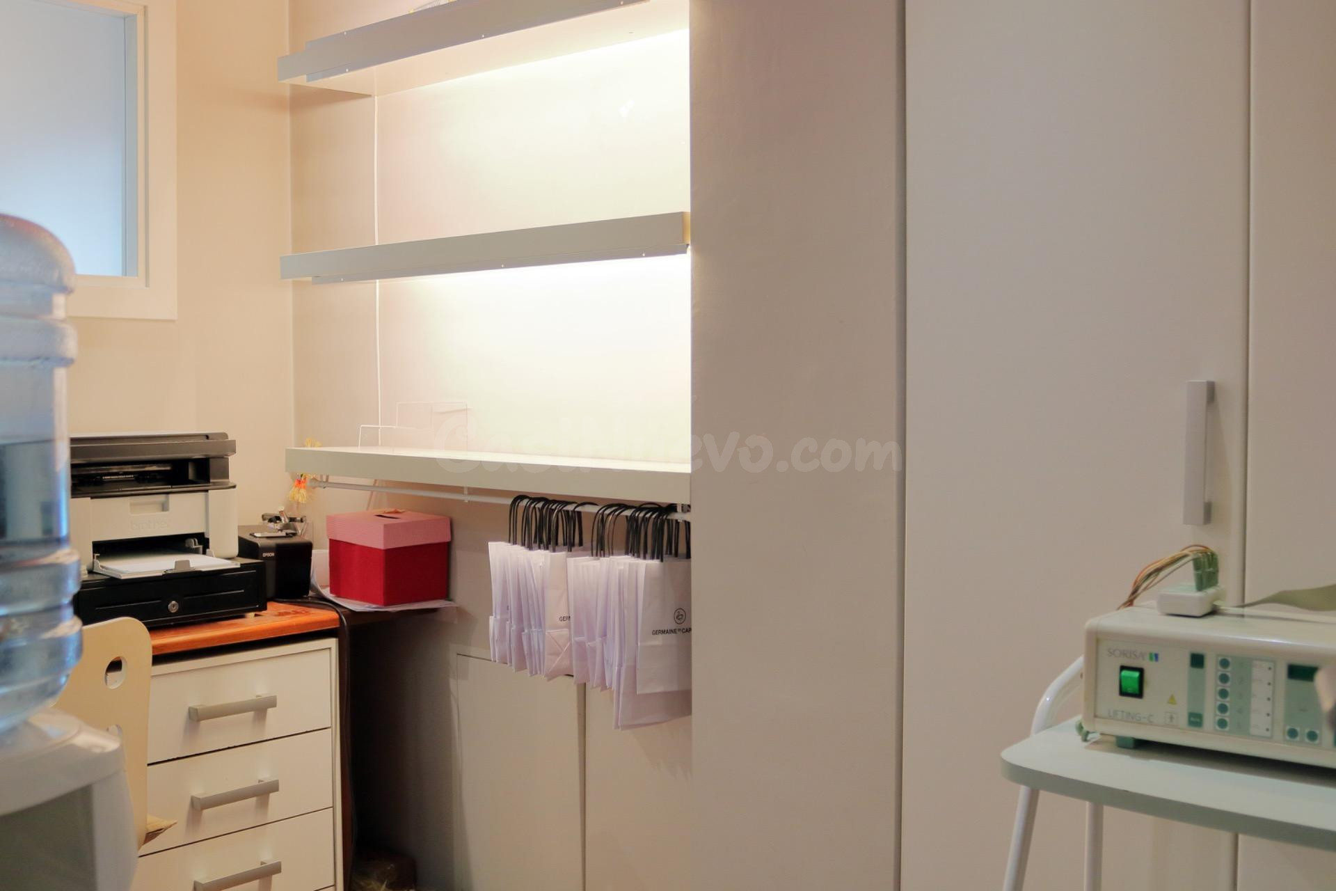 Local comercial con posibilidad de cambio de uso a vivienda  - foto 4