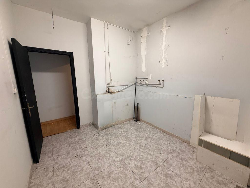Oportunidad de Inversión Estratégica en Jaén: Local Comercia - foto 5