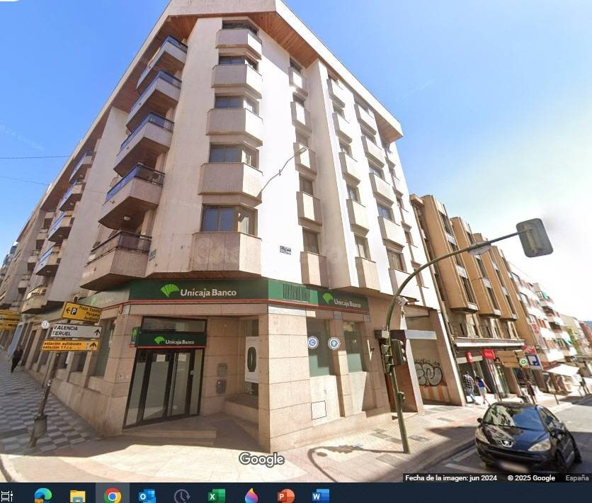 Piso situado en el centro de Cuenca del año 1991 - foto 2