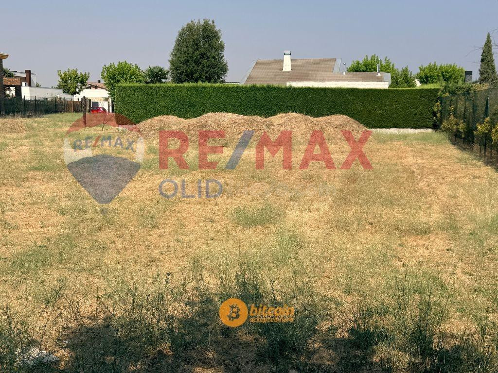 ¡OPORTUNIDAD EN LA EXCLUSIVA URBANIZACIÓN "EL BOSQUE REAL"!  - foto 2
