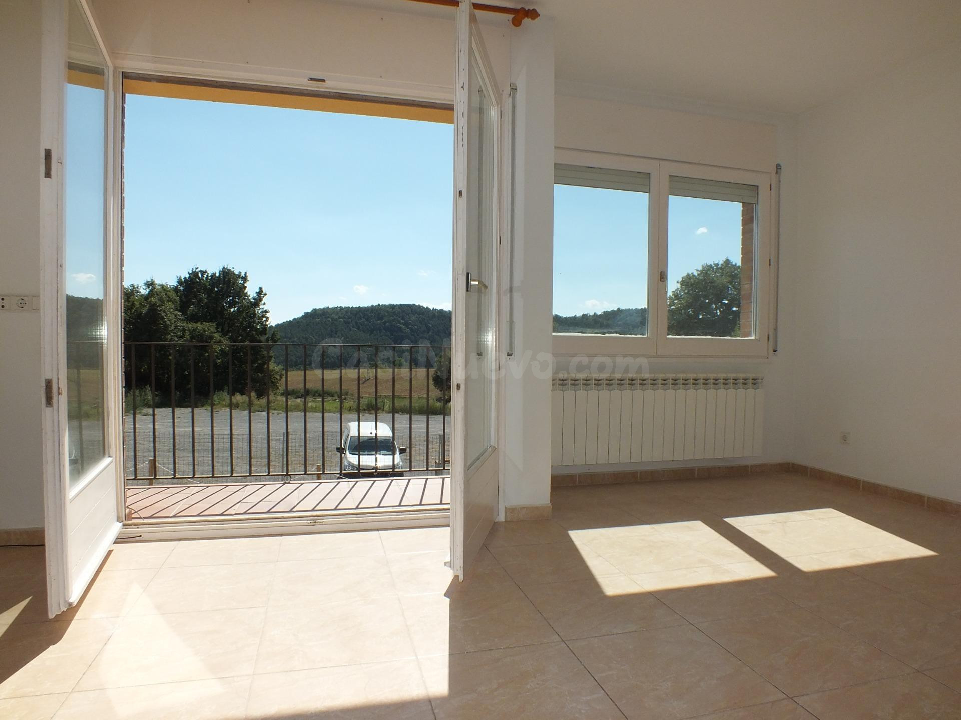 CASA ADOSADA EN VENDA - SANT BOI DE LLUÇANÉS - foto 5