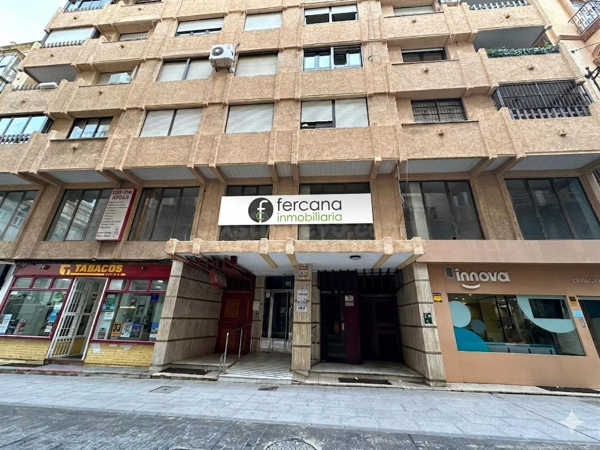 Se venden oficinas en calle Jara en pleno centro de Cartagena