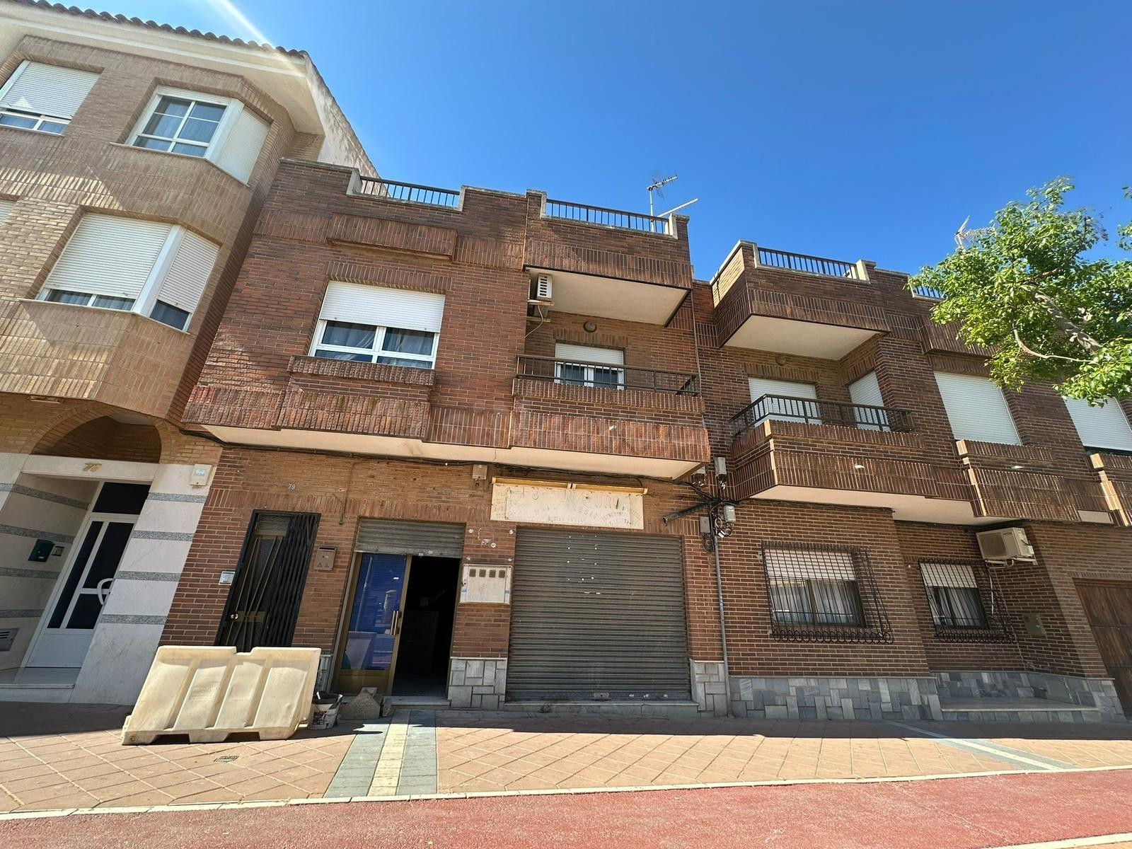 Se vende local comercial en La Unión ideal para montar tu propio negocio en una de las zonas más transitadas