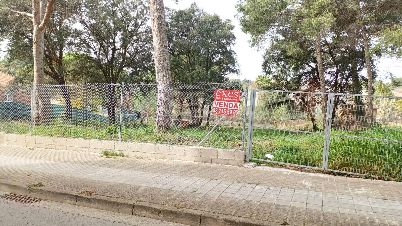 ¡TERRENO URBANIZABLE EN CASTELLARNAU! - foto 4
