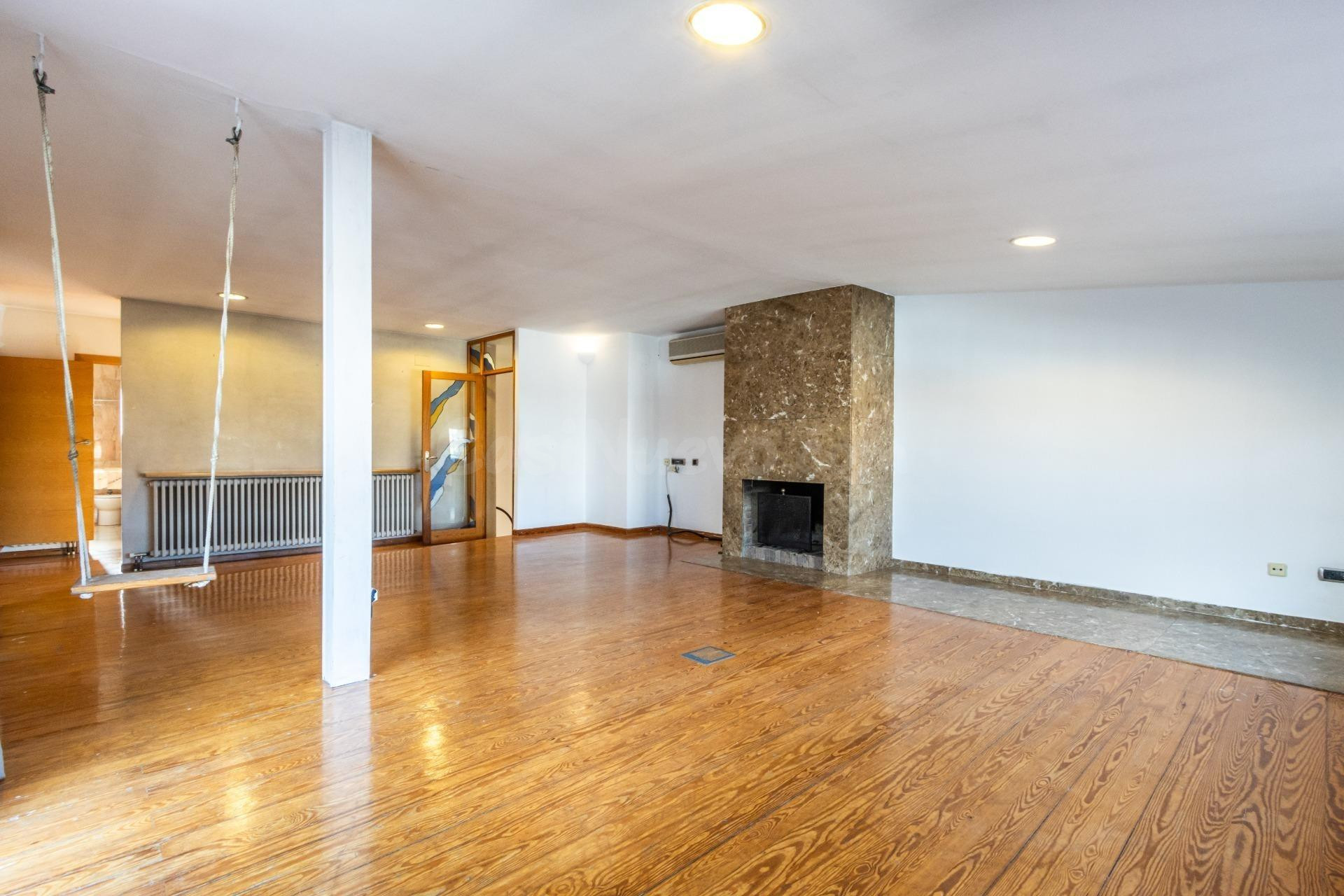 ESPECTACULAR ÁTICO DÚPLEX DE 5 habitaciones CON 2 SALONES, 2 - foto 3