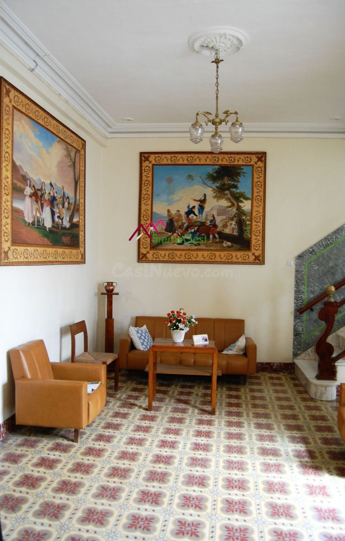 VENTA AMPLIA CASA CÉNTRICA + GARAJE+ PATIO + TERRAZA - foto 4