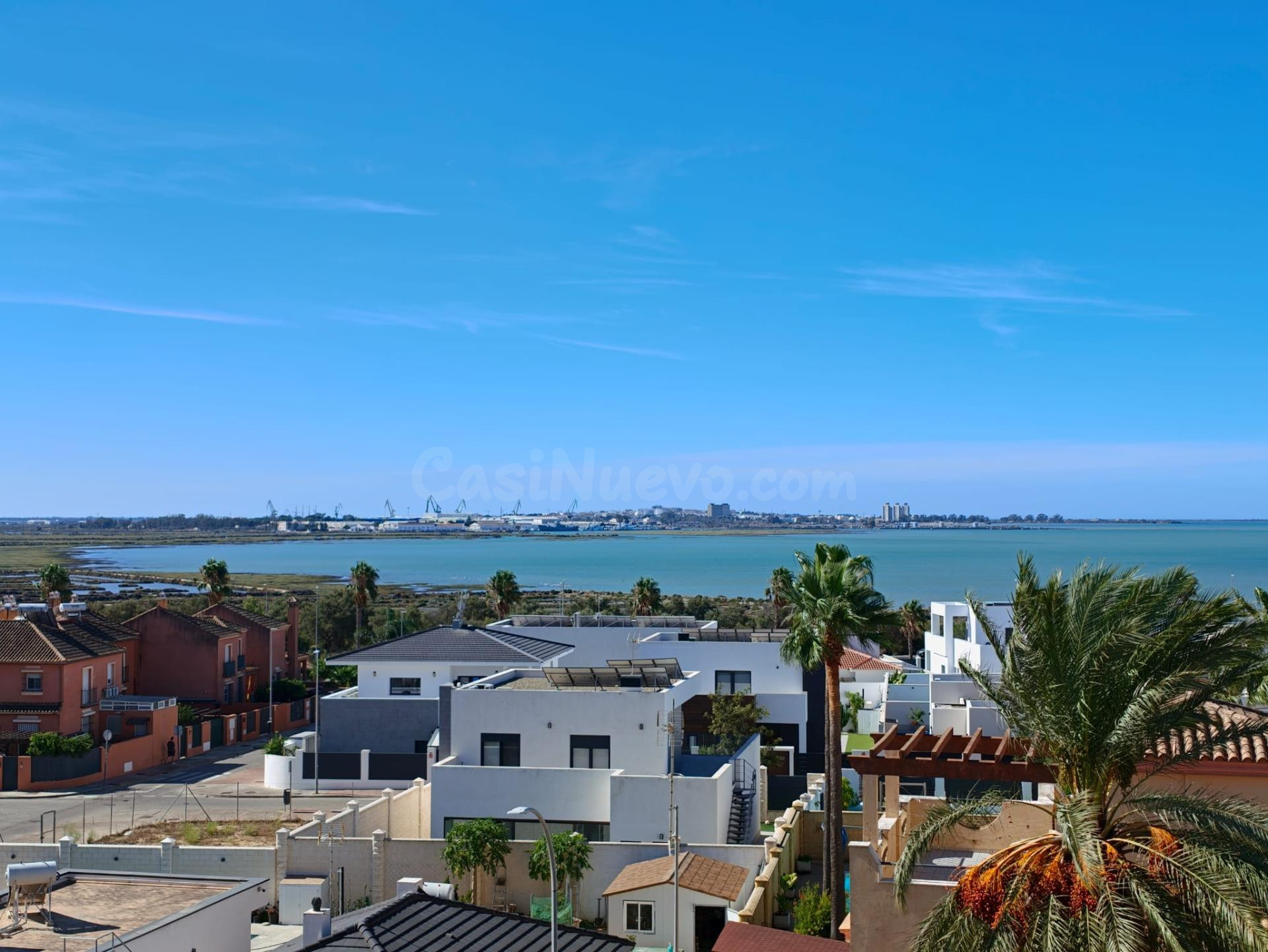 Exclusivo Ático con Terraza en Urbanización Privada - foto 4