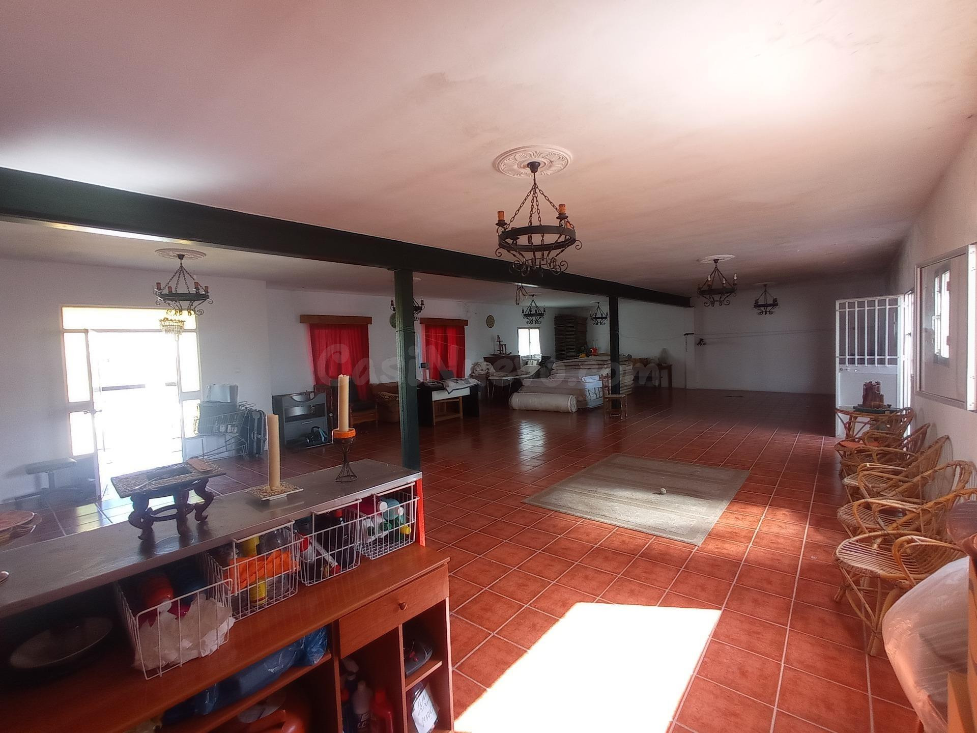 VENTA AMPLIA CASA EN VILLAMARTIN