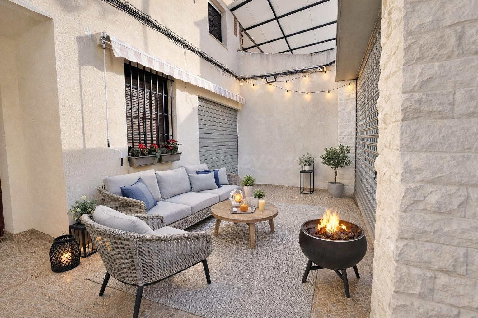 Casa en venta en Torrent – 4 habitaciones, patio, terraza y  - foto 5
