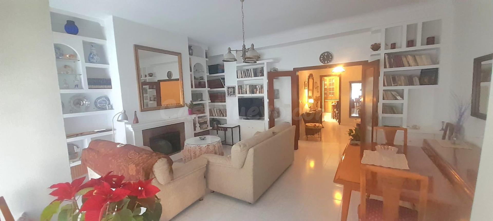 CASA PARA ENTRAR A VIVIR EN ALMORADÍ / ALICANTE ( PRIMERA PLANTA )