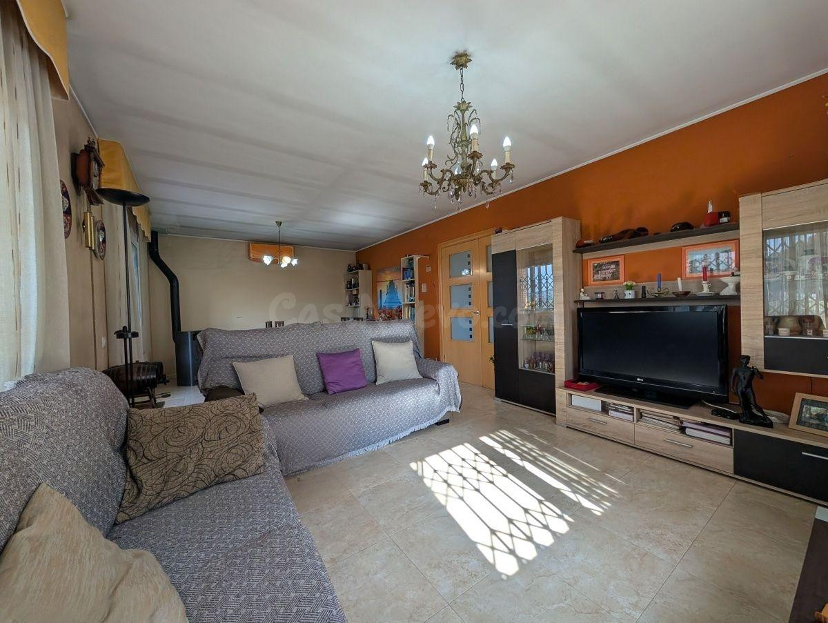 Casa a cuatro vientos con terreno - foto 5