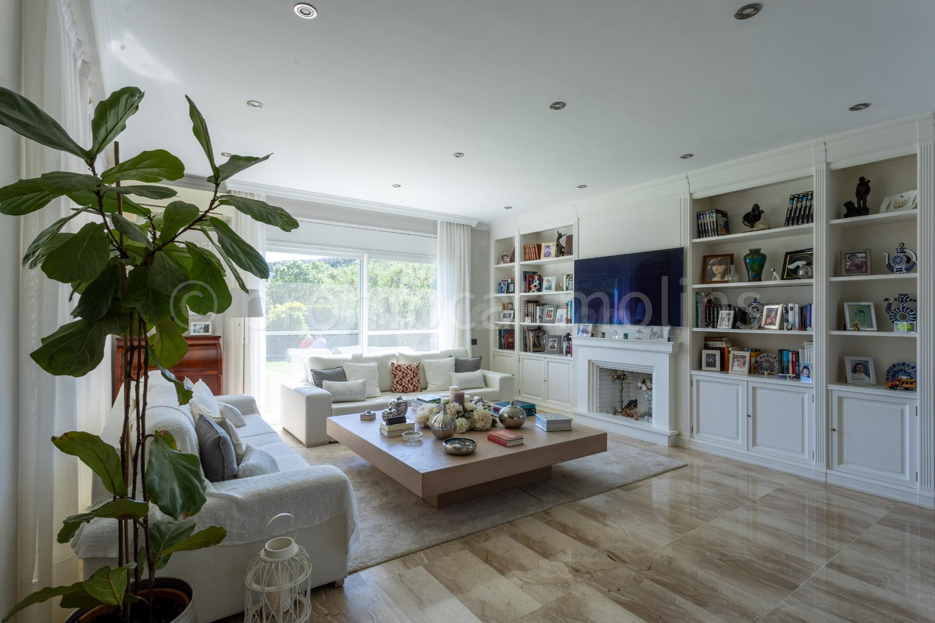 Espectacular casa con piscina privada y máxima privacidad en
