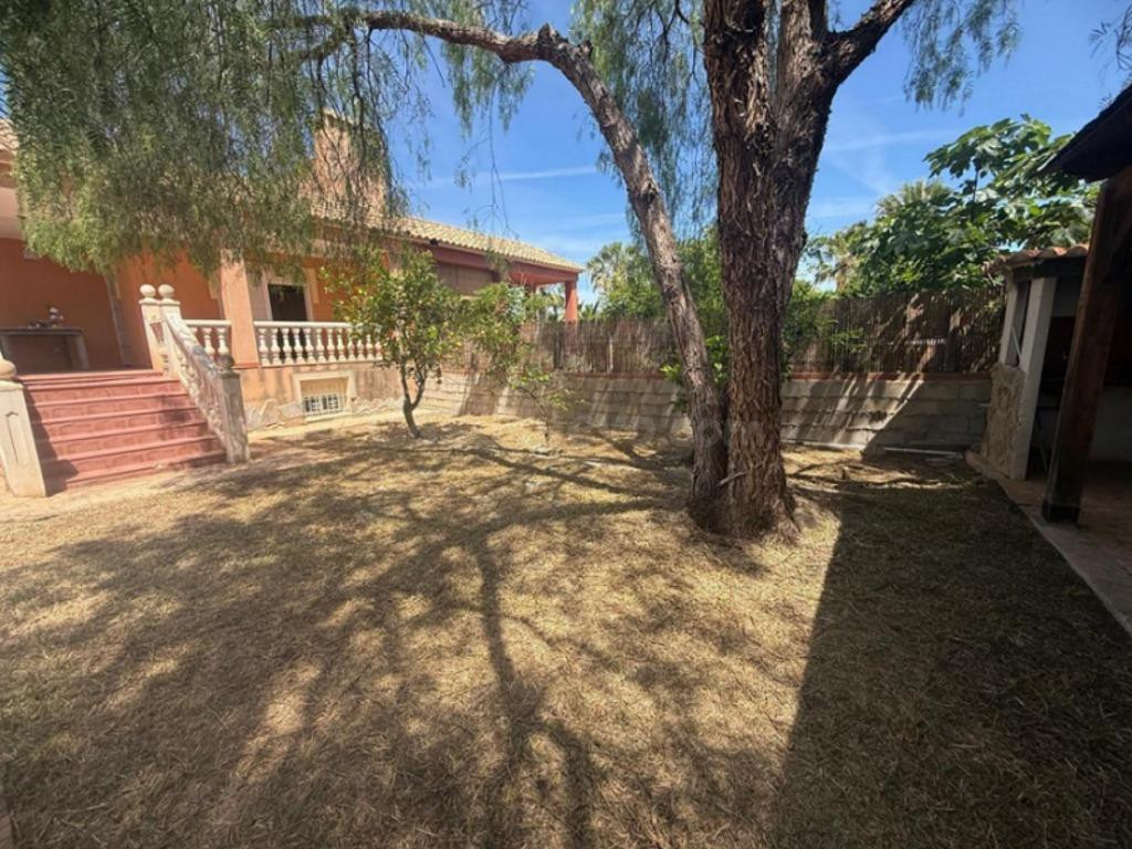 Amplio Adosado en Venta en Urbanización Valle Dorado - Busot - foto 2