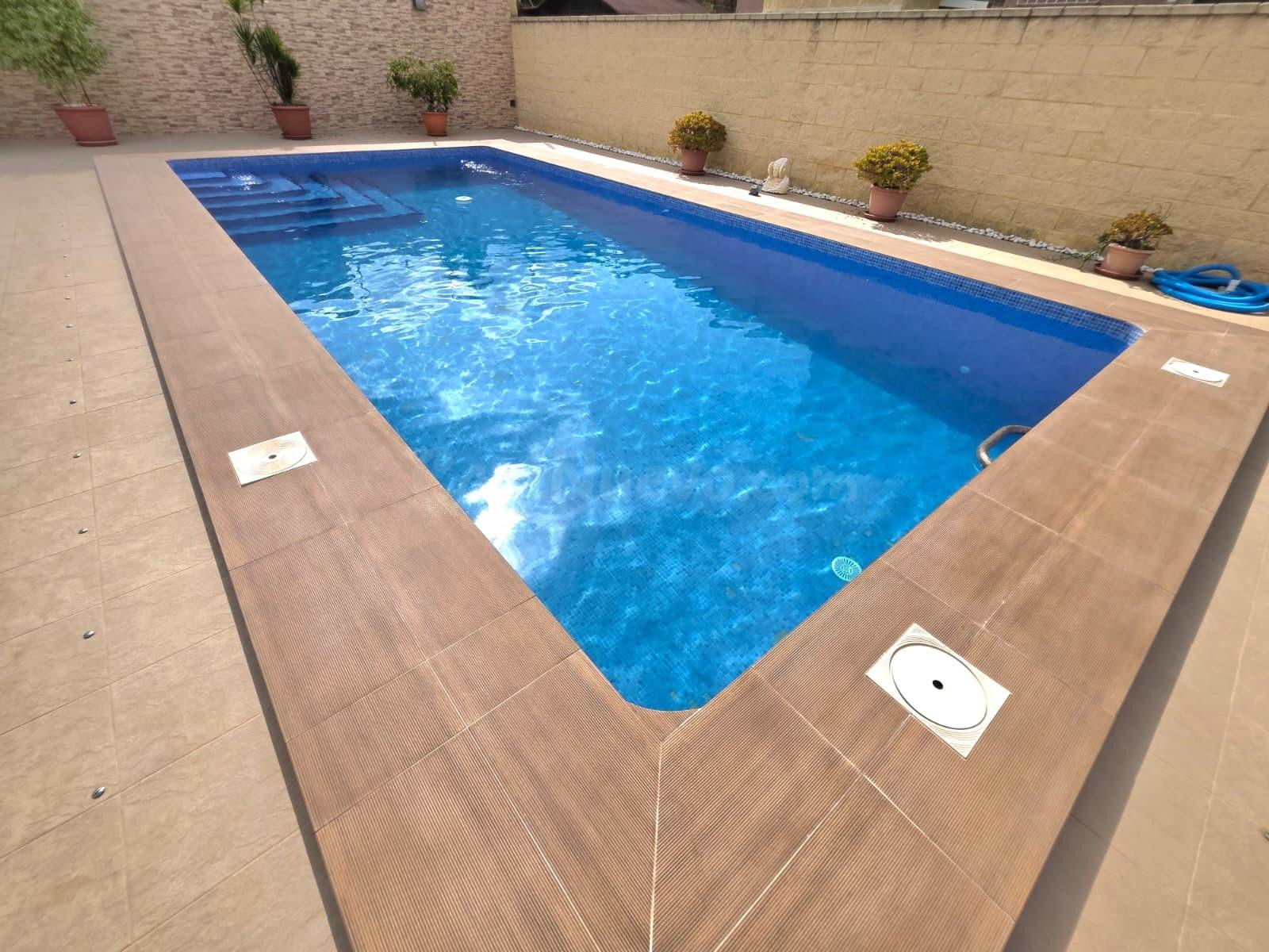 Impecable Chalet Esquina en La Marina - San Fulgencio por €420,000