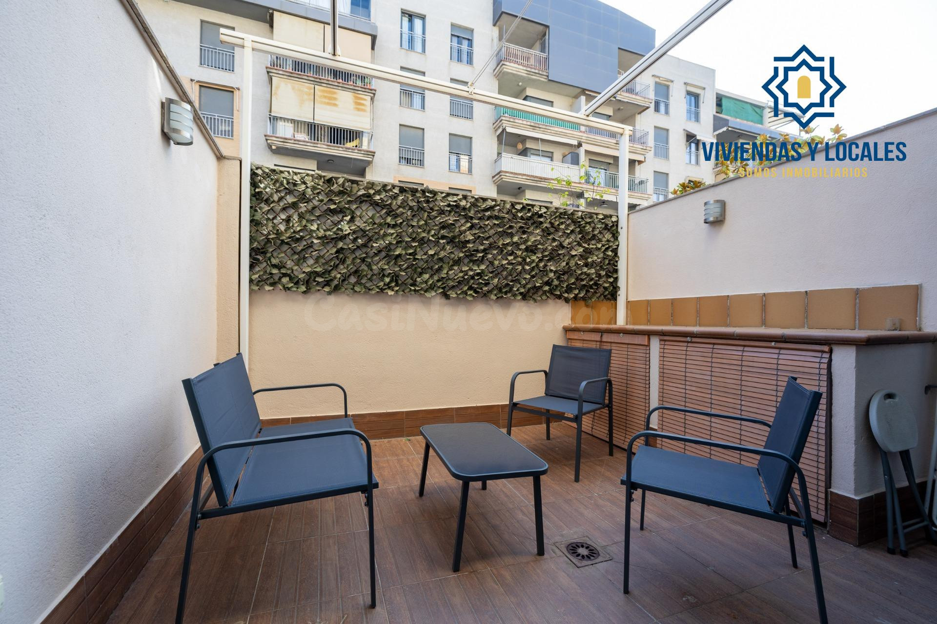 Apartamento tipo loft con garaje incluido y piscina en zona Parque Lagos