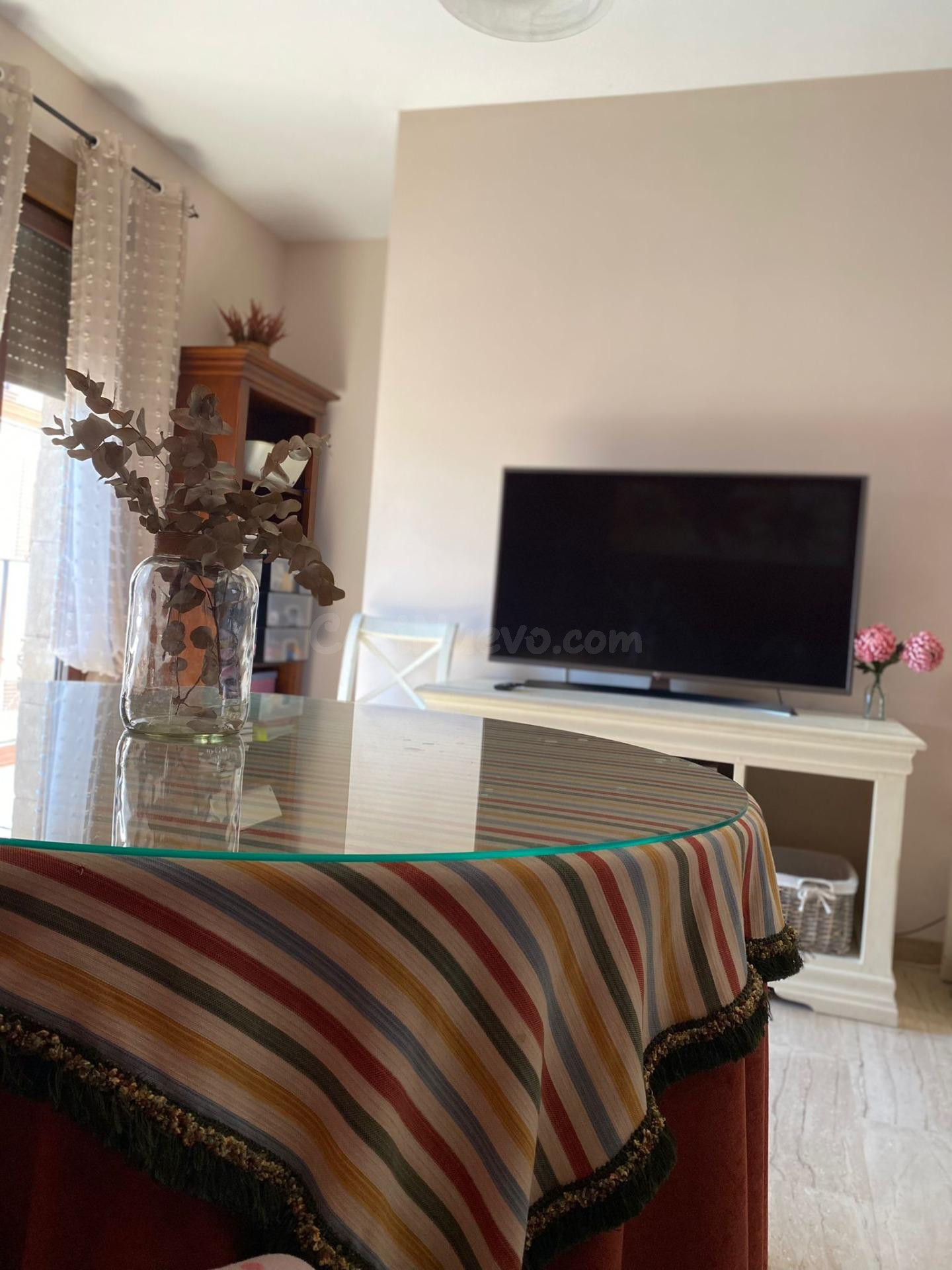 Casa independiente en Almodóvar. - foto 2