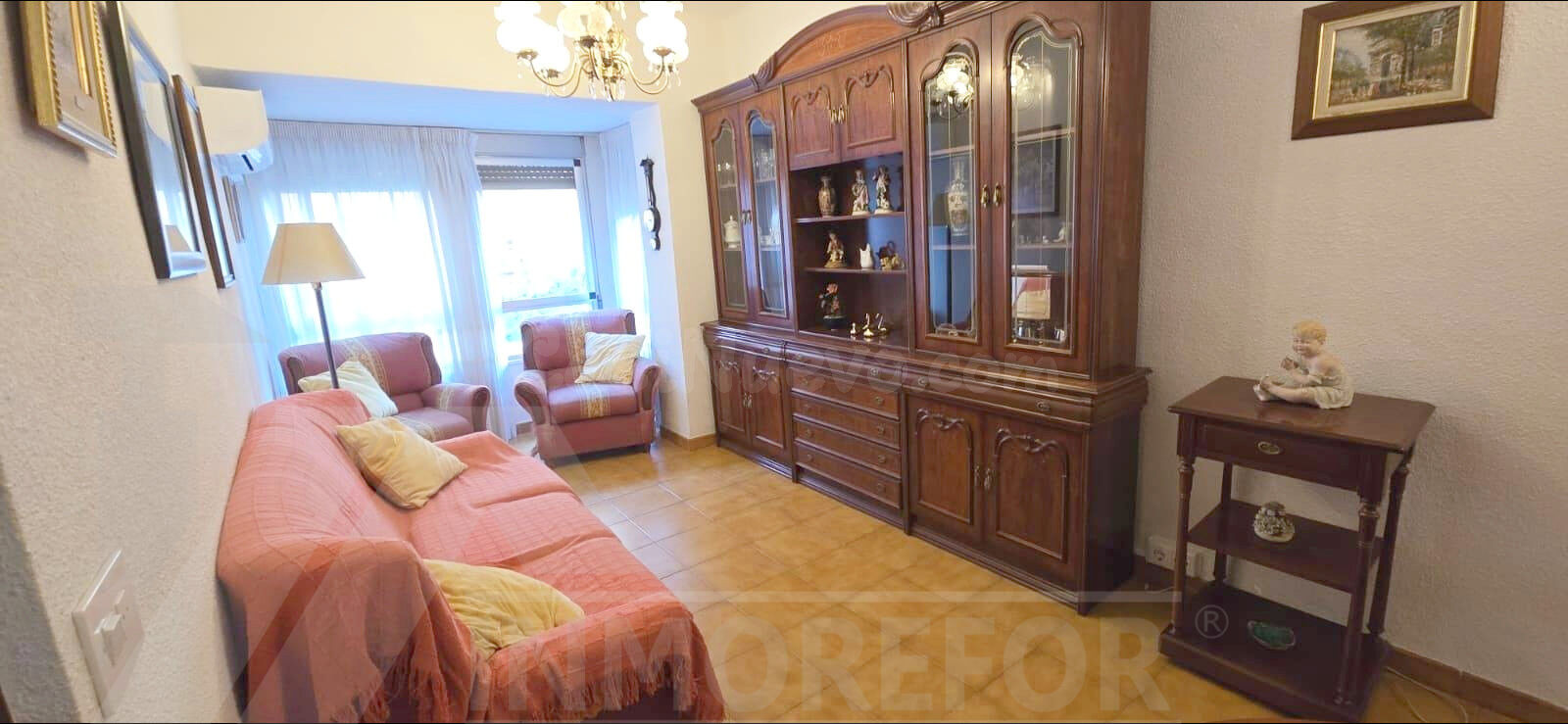 Acogedor Piso Exterior en Los Ángeles, Alicante - €155,000