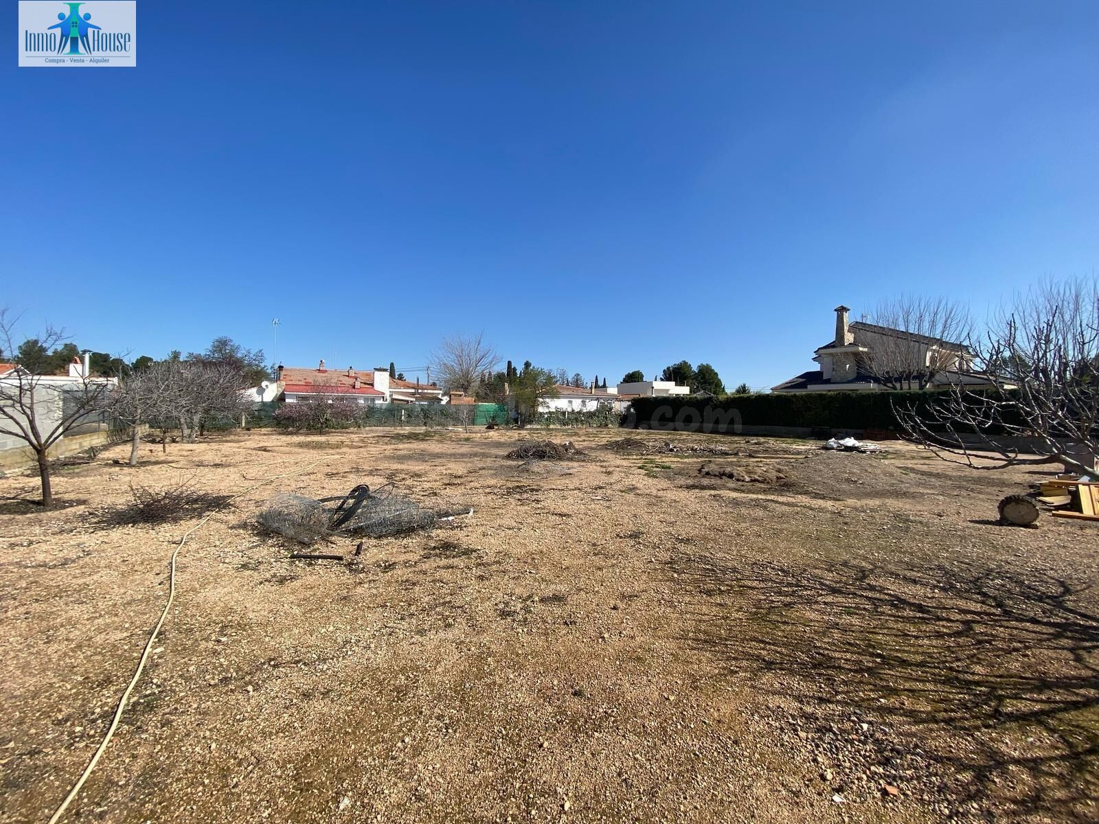INMOHOUSE VENDE TERRENO URBANO EN URBANIZACIÓN  EL PLANTÍO - foto 3