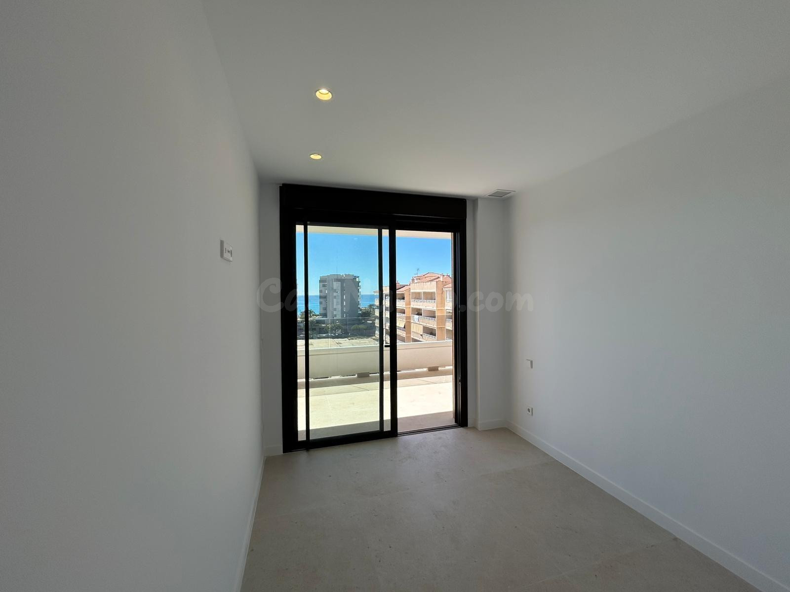 ÁTICO DÚPLEX EN VENTA EN VILLAJOYOSA | SOLÁRIUM, VISTAS AL M - foto 2