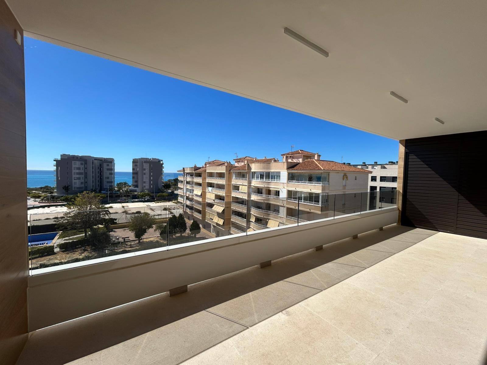 ÁTICO DÚPLEX EN VENTA EN VILLAJOYOSA | SOLÁRIUM, VISTAS AL M - foto 4