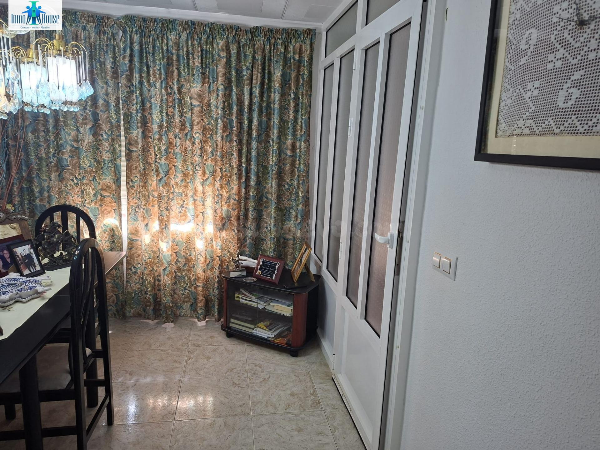 Casa para entrar a vivir en Madrigueras - foto 4