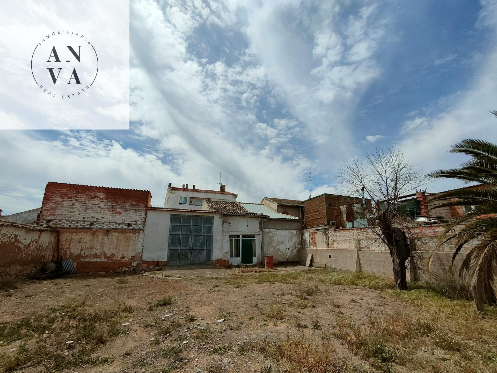 "Terreno con Casa para Reformar: Perfecto para Viviendas, Re - foto 2