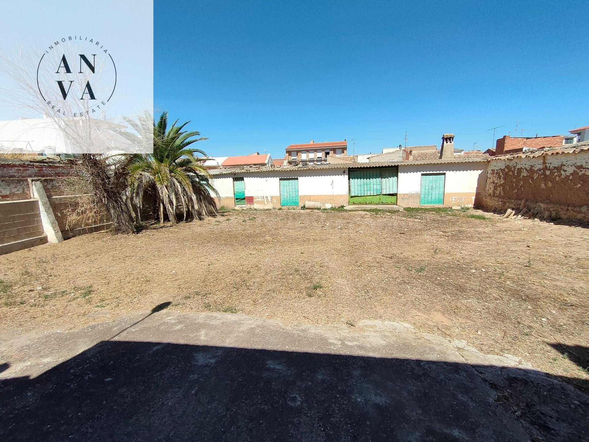 "Terreno con Casa para Reformar: Perfecto para Viviendas, Re - foto 3