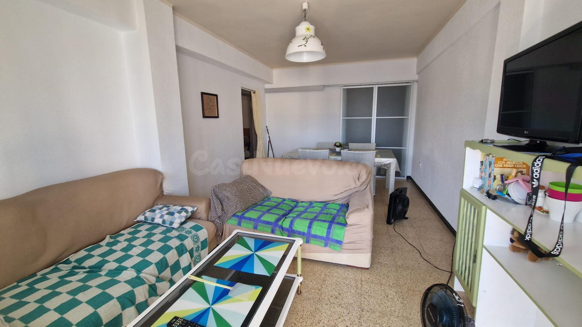 Oportunidad Única en La Ràpita: Acogedor Piso con Terraza y Vistas a Montaña - foto 4