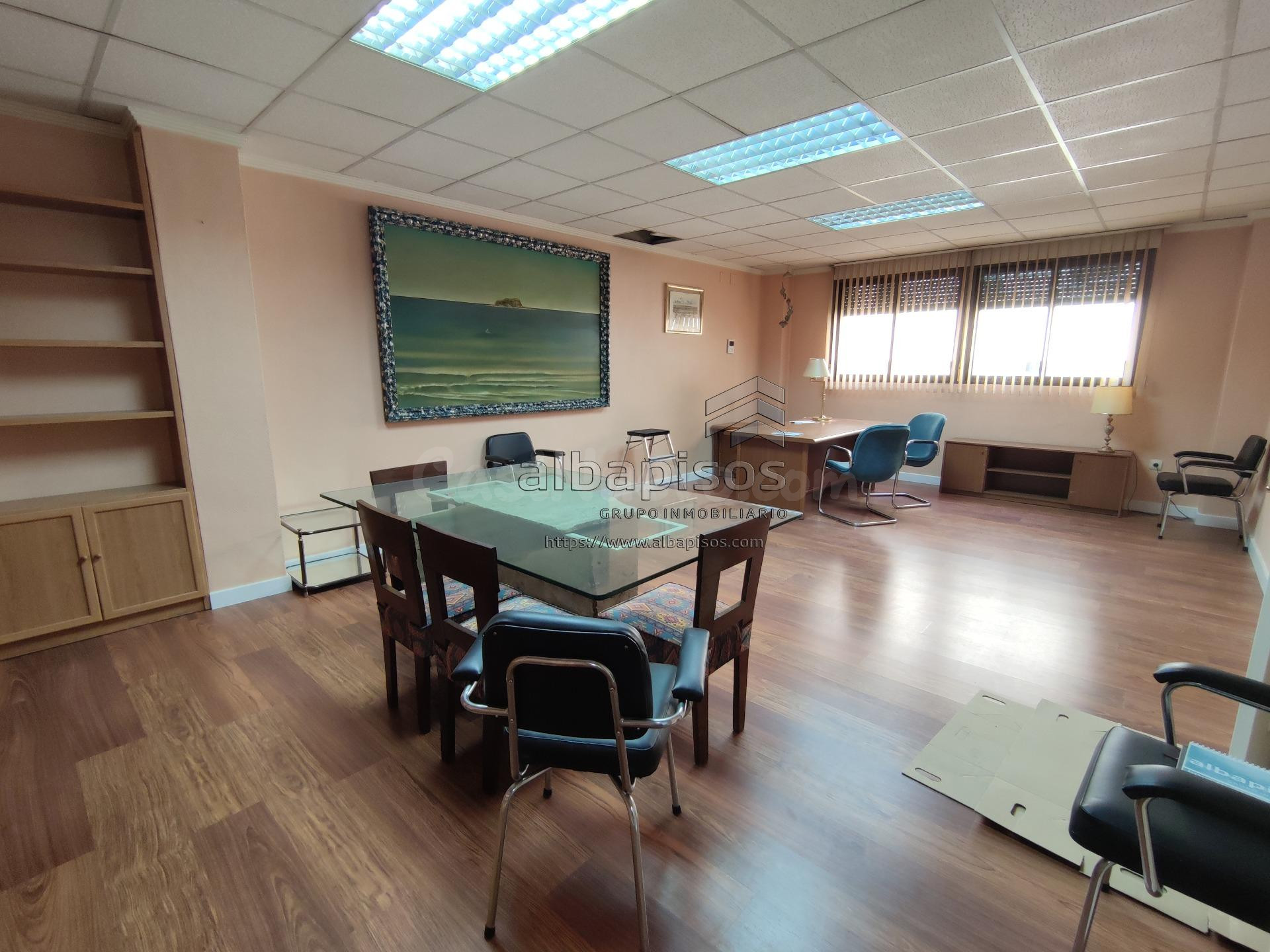 SE VENDE ENTREPLANTA DE OFICINAS JUNTO AL ALTOZANO