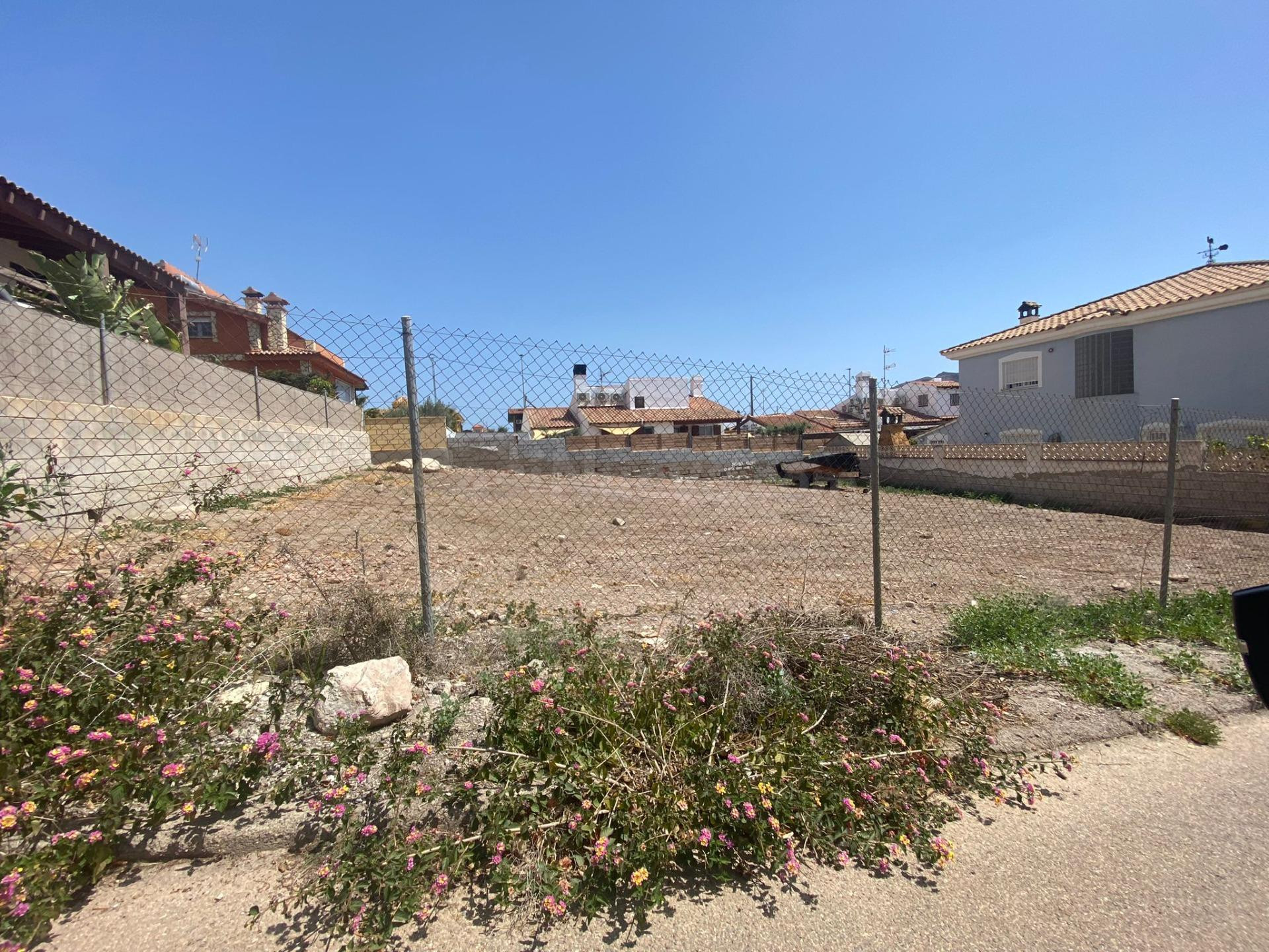 Solar 400m² en venta - Calabardina
