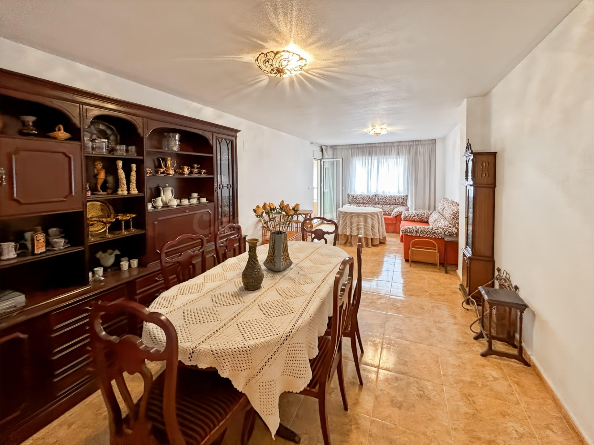 Espectacular piso en venta con ascensor en Pinoso. - foto 4