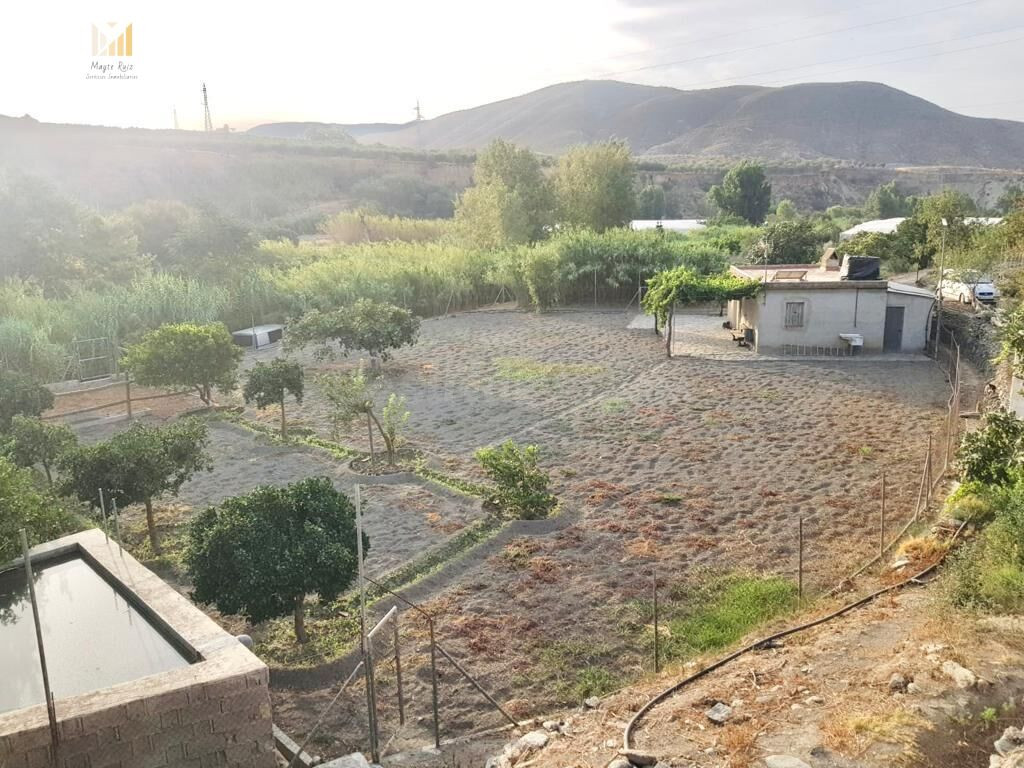 FINCA CON CORTIJO