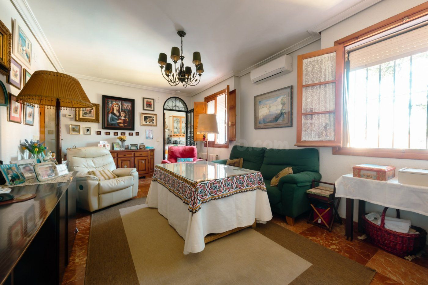 Chalet en Las Almenas, Tomares - foto 2