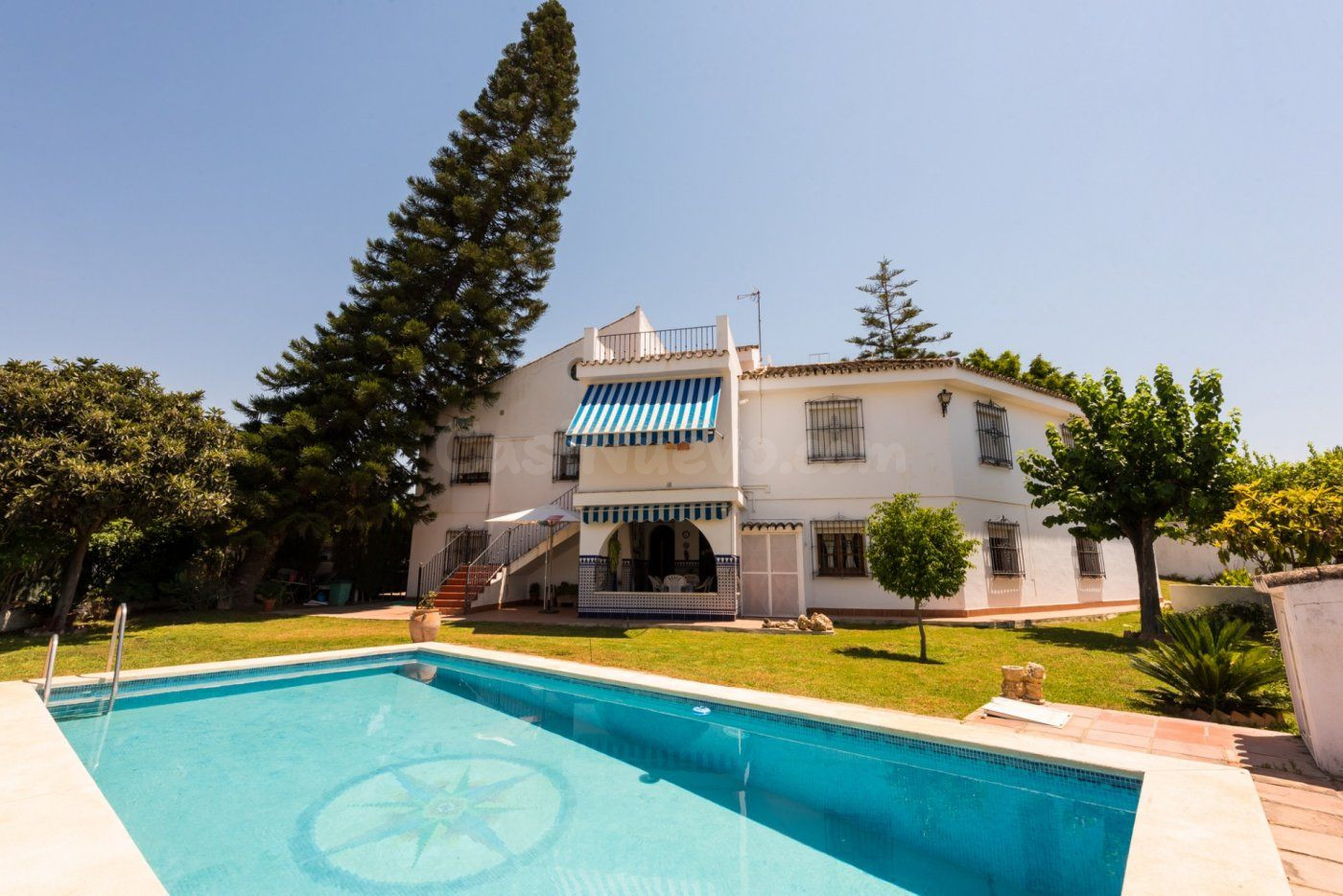 Chalet en Las Almenas, Tomares - foto 3