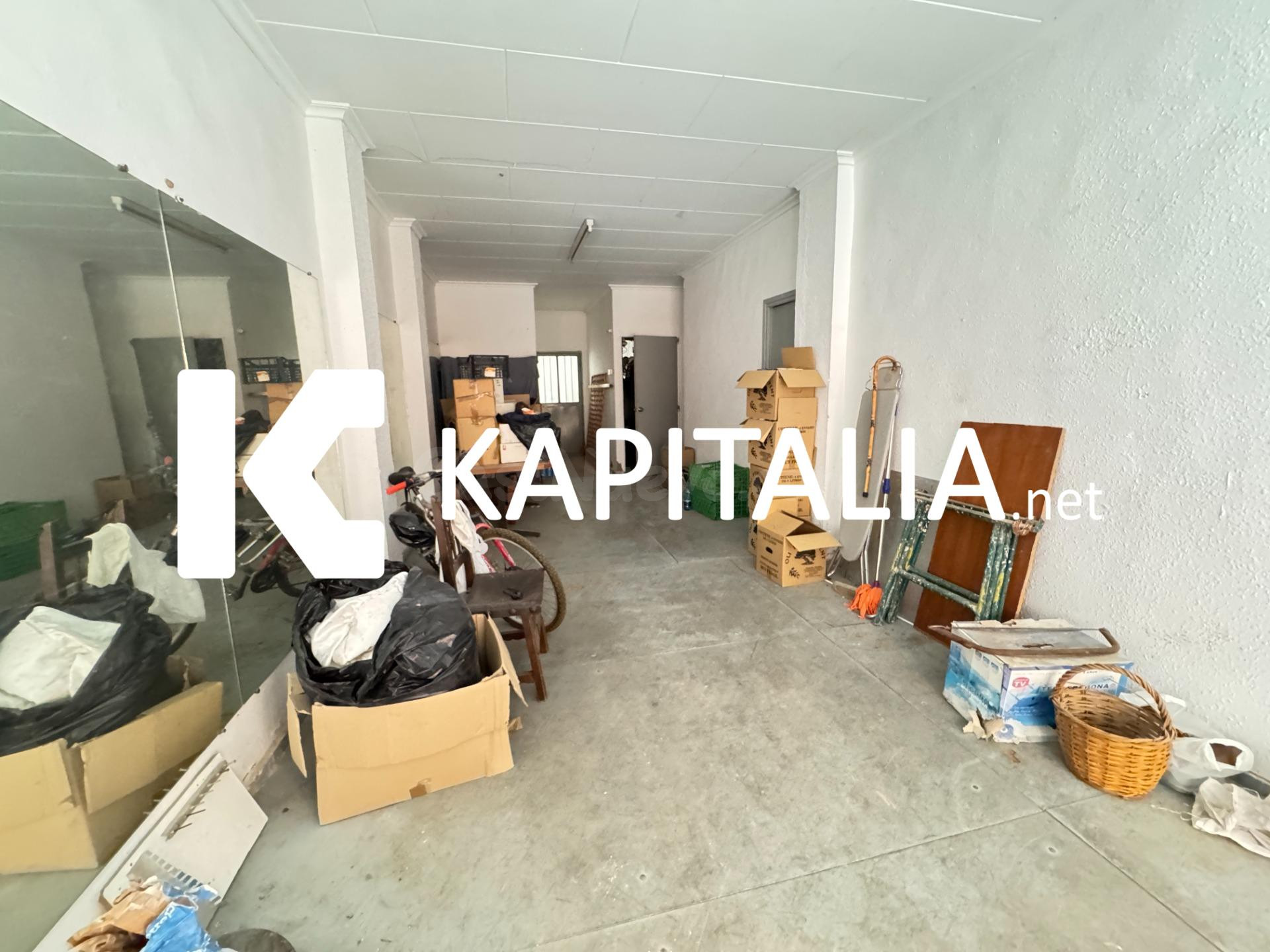 Local comercial a la venta en Ontinyent con posibilidad de v