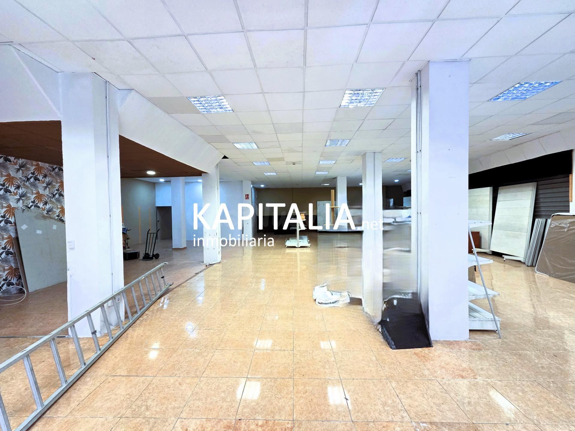 Amplio Local Comercial en Venta y Alquiler en Ontinyent - Sa - foto 2